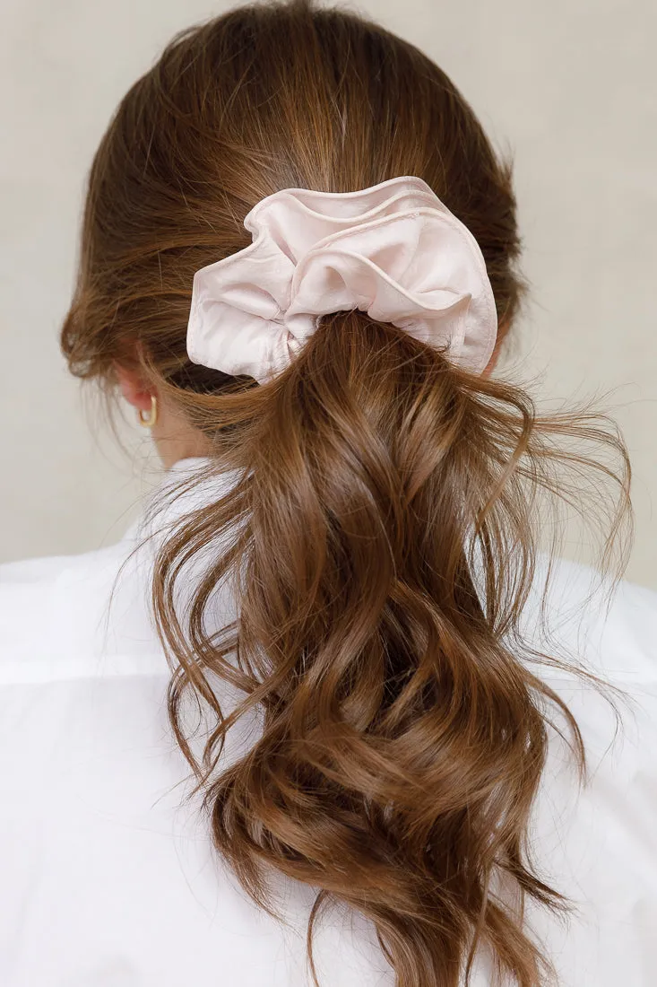 LIGHT FRILL SCRUNCHIES